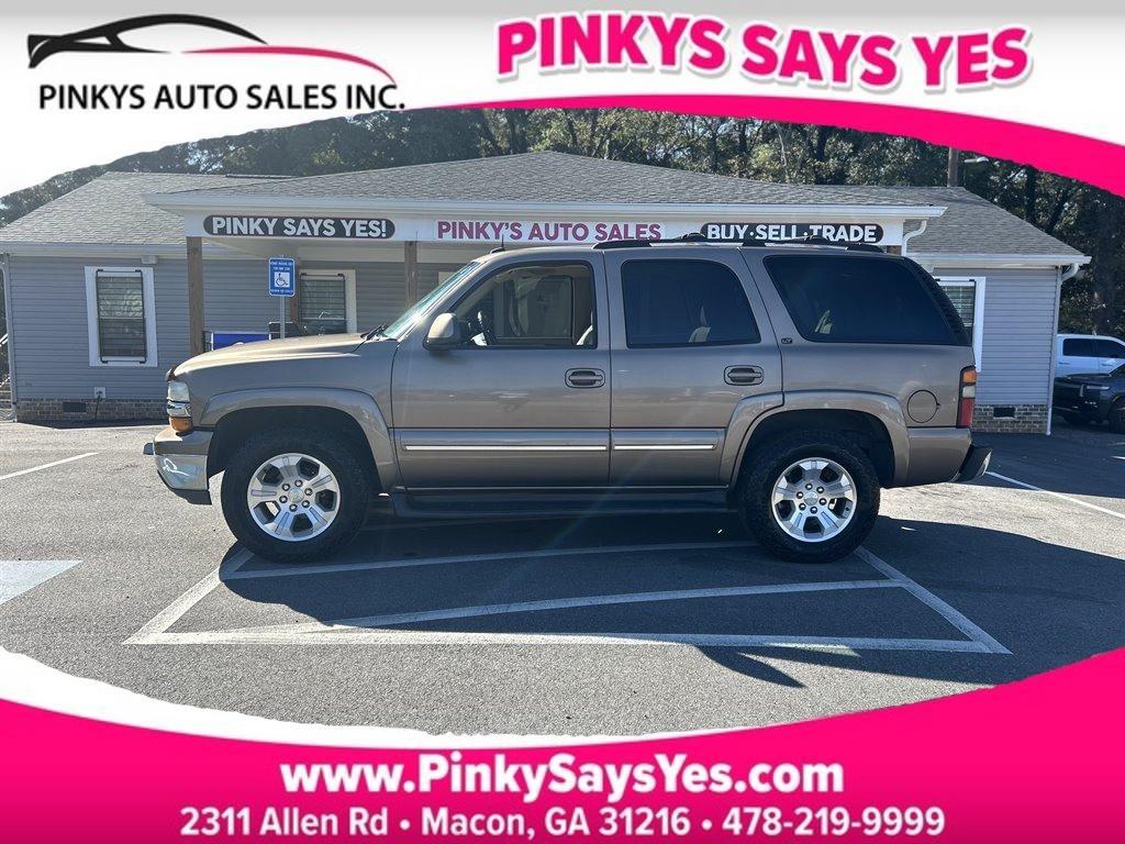 2004 Chevrolet Tahoe LS's photo